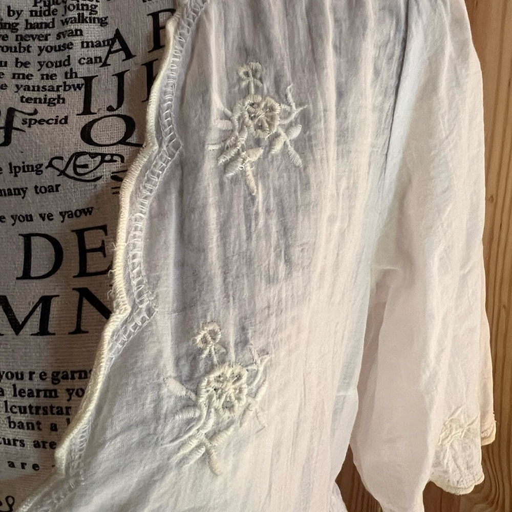 🌸🦅🤍American Eagle Outfitters White Lace-Up Blouse🤍🦅🌸 - Picture 5 of 13